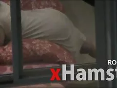 エキスパートマッサージの専門家と手ごわい手の下で落ち着いてください 女子 アナ 激 似 av