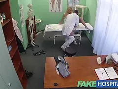 アメリカの女の子、ティファニーでのん休みの彼女の 大人 女子 エロ 動画