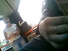 彼女は彼女の最愛のフックから目が覚めた 無料 女の子 エッチ